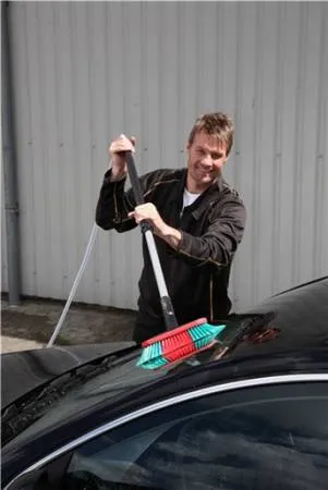 картинка Щетка для автомобиля 270 мм, с подачей воды, мягкий ворс VIKAN 