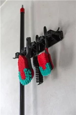 картинка Щетка для колес с мягкой щетиной, 29x7x10 см, черная, VIKAN 