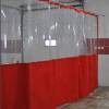 картинка Штора красная с окном для автомоек  из армированной ПВХ ткани, плотность  630 гр/м2 для автомойки