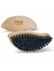Q²M LeatherBrush Gyeon Щетка из конского волоса на деревянной ручке для чистки кожи GYQ531